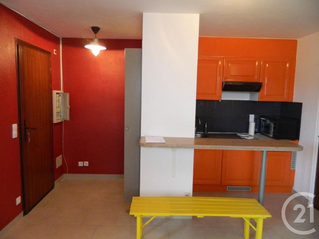 Afficher la photo en grand Appartement T2 à vendre - 2 pièces - 34.57 m2 - LA LONDE LES MAURES - 83 - PROVENCE-ALPES-COTE-D-AZUR - Century 21 Agence Bordenave