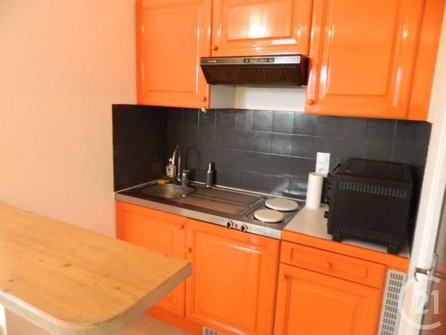 Afficher la photo en grand Appartement T2 à vendre - 2 pièces - 34.57 m2 - LA LONDE LES MAURES - 83 - PROVENCE-ALPES-COTE-D-AZUR - Century 21 Agence Bordenave