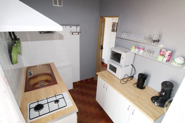 Afficher la photo en grand Appartement F2 à vendre - 2 pièces - 31.0 m2 - LA LONDE LES MAURES - 83 - PROVENCE-ALPES-COTE-D-AZUR - Century 21 Agence Bordenave