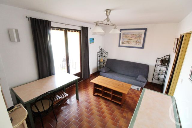 Afficher la photo en grand Appartement F2 à vendre - 2 pièces - 31.0 m2 - LA LONDE LES MAURES - 83 - PROVENCE-ALPES-COTE-D-AZUR - Century 21 Agence Bordenave