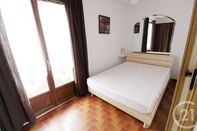 Afficher la photo en grand Appartement F2 à vendre - 2 pièces - 31.0 m2 - LA LONDE LES MAURES - 83 - PROVENCE-ALPES-COTE-D-AZUR - Century 21 Agence Bordenave