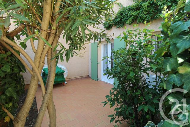 Afficher la photo en grand maison à vendre - 5 pièces - 60.0 m2 - LA LONDE LES MAURES - 83 - PROVENCE-ALPES-COTE-D-AZUR - Century 21 Agence Bordenave