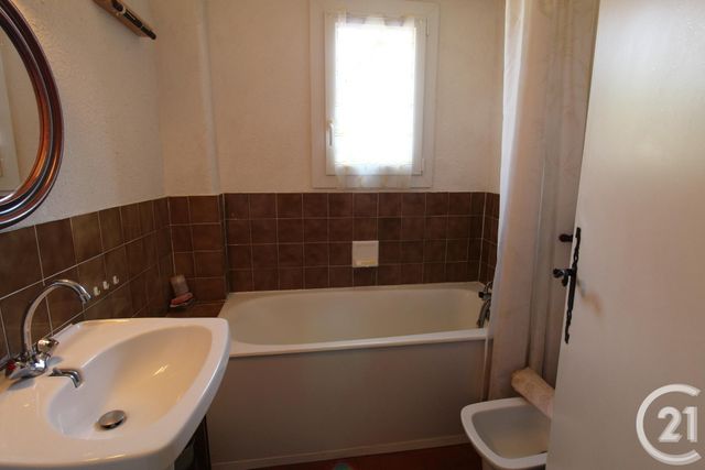 Afficher la photo en grand maison à vendre - 5 pièces - 60.0 m2 - LA LONDE LES MAURES - 83 - PROVENCE-ALPES-COTE-D-AZUR - Century 21 Agence Bordenave