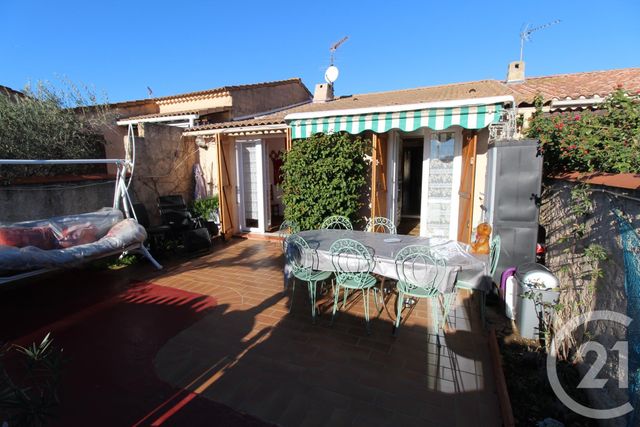 Afficher la photo en grand maison à vendre - 3 pièces - 73.0 m2 - LA LONDE LES MAURES - 83 - PROVENCE-ALPES-COTE-D-AZUR - Century 21 Agence Bordenave