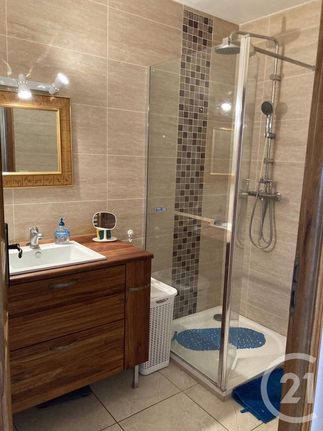 Afficher la photo en grand maison à vendre - 3 pièces - 73.0 m2 - LA LONDE LES MAURES - 83 - PROVENCE-ALPES-COTE-D-AZUR - Century 21 Agence Bordenave