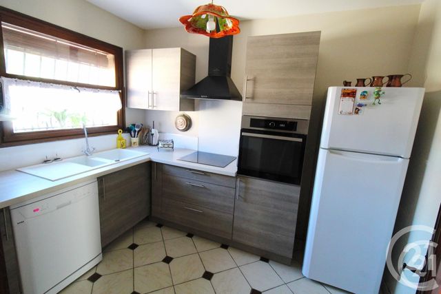 Afficher la photo en grand maison à vendre - 4 pièces - 68.0 m2 - LA LONDE LES MAURES - 83 - PROVENCE-ALPES-COTE-D-AZUR - Century 21 Agence Bordenave