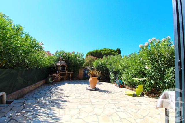 Afficher la photo en grand maison à vendre - 4 pièces - 68.0 m2 - LA LONDE LES MAURES - 83 - PROVENCE-ALPES-COTE-D-AZUR - Century 21 Agence Bordenave