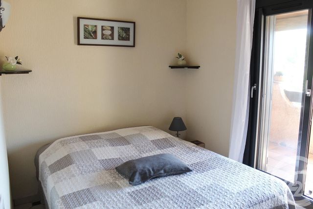 Afficher la photo en grand maison à vendre - 4 pièces - 68.0 m2 - LA LONDE LES MAURES - 83 - PROVENCE-ALPES-COTE-D-AZUR - Century 21 Agence Bordenave