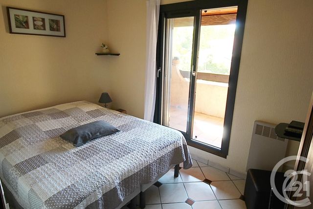 Afficher la photo en grand maison à vendre - 4 pièces - 68.0 m2 - LA LONDE LES MAURES - 83 - PROVENCE-ALPES-COTE-D-AZUR - Century 21 Agence Bordenave