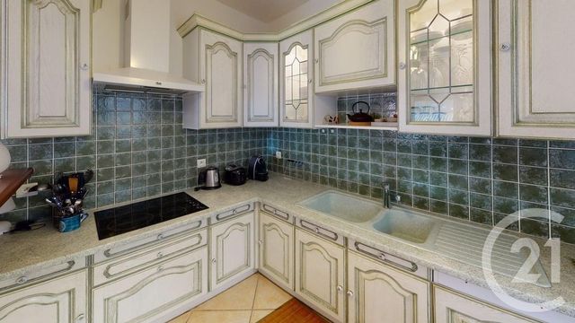 Afficher la photo en grand Appartement F3 à vendre - 3 pièces - 63.0 m2 - LA LONDE LES MAURES - 83 - PROVENCE-ALPES-COTE-D-AZUR - Century 21 Agence Bordenave