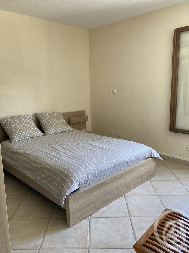 Afficher la photo en grand Appartement F3 à vendre - 3 pièces - 63.0 m2 - LA LONDE LES MAURES - 83 - PROVENCE-ALPES-COTE-D-AZUR - Century 21 Agence Bordenave