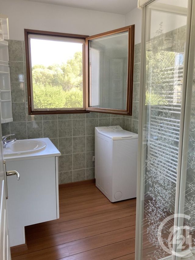 Afficher la photo en grand Appartement F3 à vendre - 3 pièces - 63.0 m2 - LA LONDE LES MAURES - 83 - PROVENCE-ALPES-COTE-D-AZUR - Century 21 Agence Bordenave