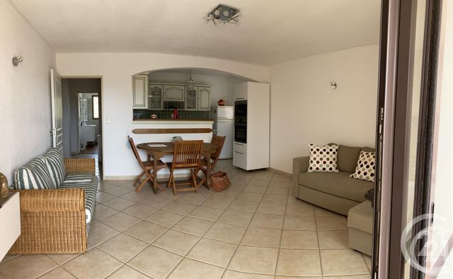 Afficher la photo en grand Appartement F3 à vendre - 3 pièces - 63.0 m2 - LA LONDE LES MAURES - 83 - PROVENCE-ALPES-COTE-D-AZUR - Century 21 Agence Bordenave