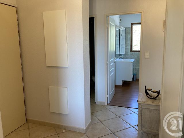 Afficher la photo en grand Appartement F3 à vendre - 3 pièces - 63.0 m2 - LA LONDE LES MAURES - 83 - PROVENCE-ALPES-COTE-D-AZUR - Century 21 Agence Bordenave