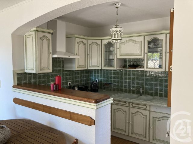Afficher la photo en grand Appartement F3 à vendre - 3 pièces - 63.0 m2 - LA LONDE LES MAURES - 83 - PROVENCE-ALPES-COTE-D-AZUR - Century 21 Agence Bordenave