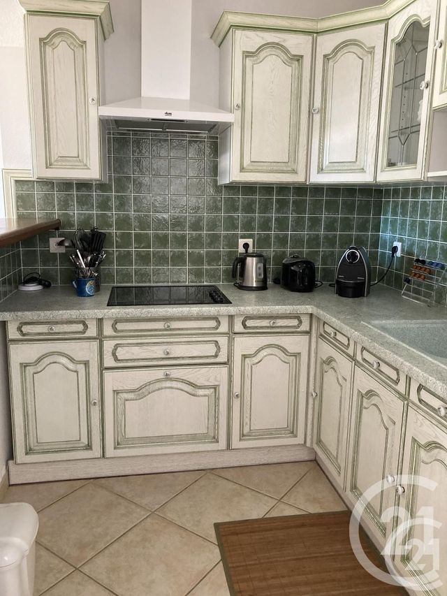 Afficher la photo en grand Appartement F3 à vendre - 3 pièces - 63.0 m2 - LA LONDE LES MAURES - 83 - PROVENCE-ALPES-COTE-D-AZUR - Century 21 Agence Bordenave