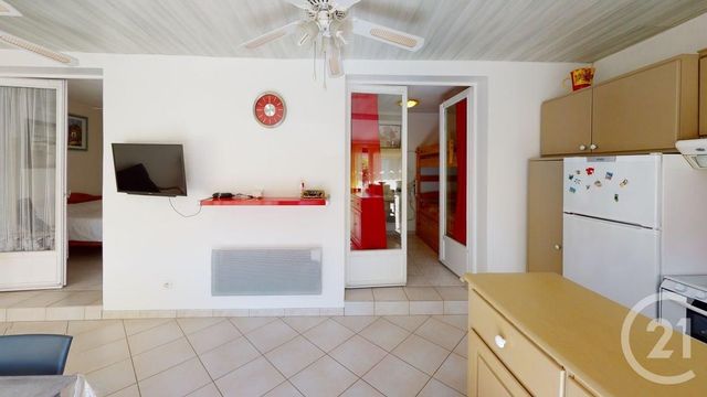 Afficher la photo en grand Appartement F3 à vendre - 3 pièces - 45.0 m2 - LA LONDE LES MAURES - 83 - PROVENCE-ALPES-COTE-D-AZUR - Century 21 Agence Bordenave