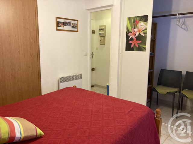 Afficher la photo en grand Appartement F3 à vendre - 3 pièces - 45.0 m2 - LA LONDE LES MAURES - 83 - PROVENCE-ALPES-COTE-D-AZUR - Century 21 Agence Bordenave