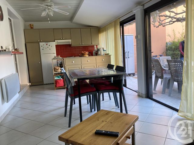 Afficher la photo en grand Appartement F3 à vendre - 3 pièces - 45.0 m2 - LA LONDE LES MAURES - 83 - PROVENCE-ALPES-COTE-D-AZUR - Century 21 Agence Bordenave