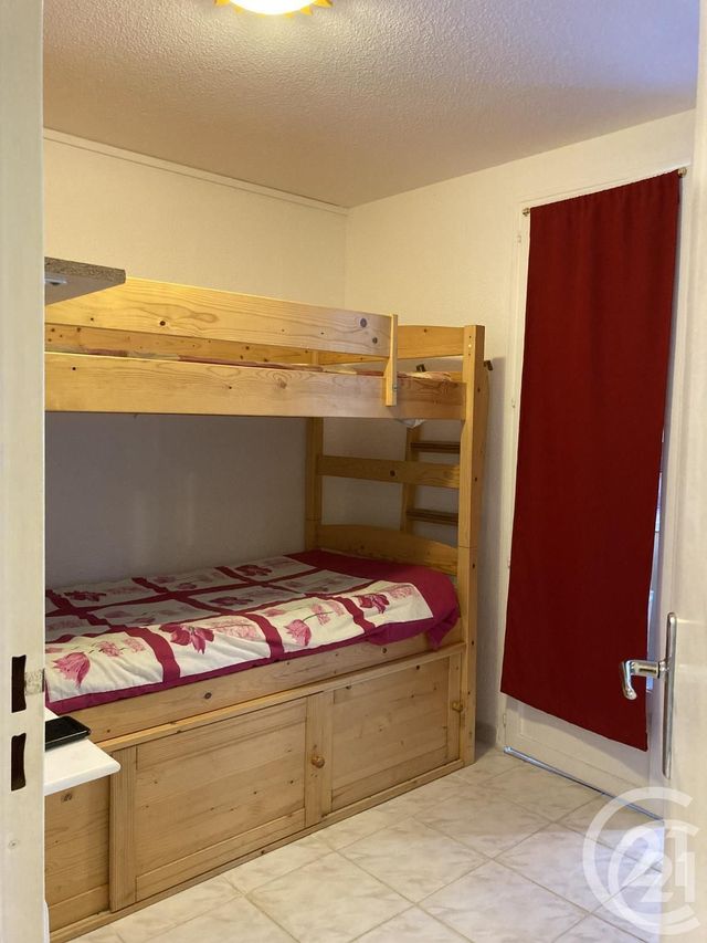Afficher la photo en grand Appartement F3 à vendre - 3 pièces - 45.0 m2 - LA LONDE LES MAURES - 83 - PROVENCE-ALPES-COTE-D-AZUR - Century 21 Agence Bordenave