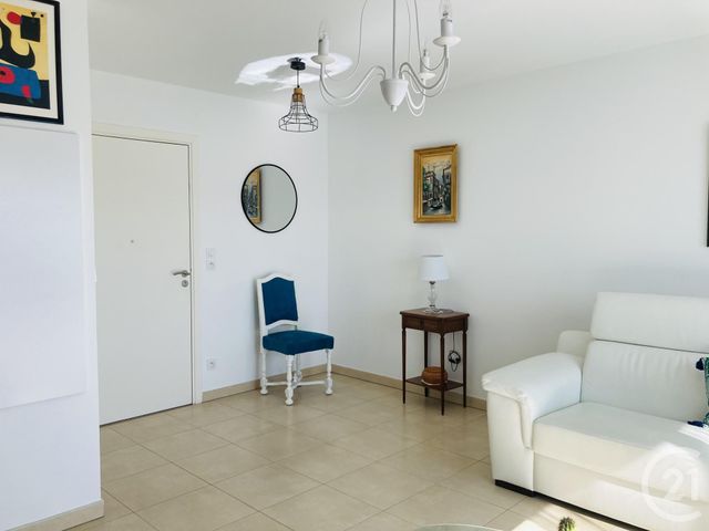 Afficher la photo en grand Appartement F3 à vendre - 3 pièces - 59.0 m2 - LA LONDE LES MAURES - 83 - PROVENCE-ALPES-COTE-D-AZUR - Century 21 Agence Bordenave