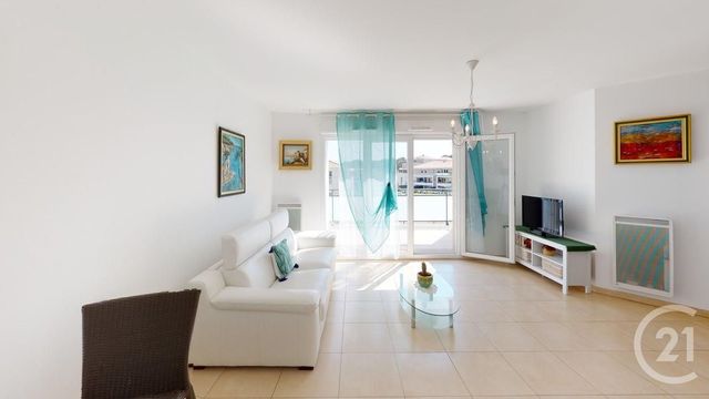Afficher la photo en grand Appartement F3 à vendre - 3 pièces - 59.0 m2 - LA LONDE LES MAURES - 83 - PROVENCE-ALPES-COTE-D-AZUR - Century 21 Agence Bordenave