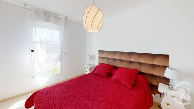 Afficher la photo en grand Appartement F3 à vendre - 3 pièces - 59.0 m2 - LA LONDE LES MAURES - 83 - PROVENCE-ALPES-COTE-D-AZUR - Century 21 Agence Bordenave