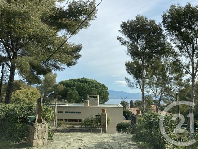 Afficher la photo en grand maison à vendre - 7 pièces - 140.0 m2 - BORMES LES MIMOSAS - 83 - PROVENCE-ALPES-COTE-D-AZUR - Century 21 Agence Bordenave