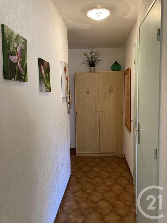 Afficher la photo en grand Appartement F2 à vendre - 2 pièces - 33.66 m2 - LA LONDE LES MAURES - 83 - PROVENCE-ALPES-COTE-D-AZUR - Century 21 Agence Bordenave