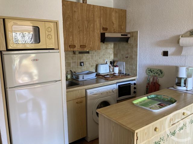 Afficher la photo en grand Appartement F2 à vendre - 2 pièces - 33.66 m2 - LA LONDE LES MAURES - 83 - PROVENCE-ALPES-COTE-D-AZUR - Century 21 Agence Bordenave