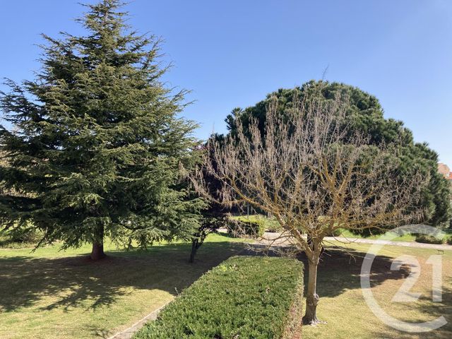 Afficher la photo en grand Appartement F2 à vendre - 2 pièces - 33.66 m2 - LA LONDE LES MAURES - 83 - PROVENCE-ALPES-COTE-D-AZUR - Century 21 Agence Bordenave
