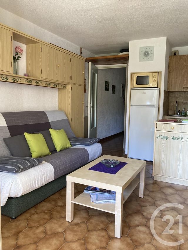 Afficher la photo en grand Appartement F2 à vendre - 2 pièces - 33.66 m2 - LA LONDE LES MAURES - 83 - PROVENCE-ALPES-COTE-D-AZUR - Century 21 Agence Bordenave