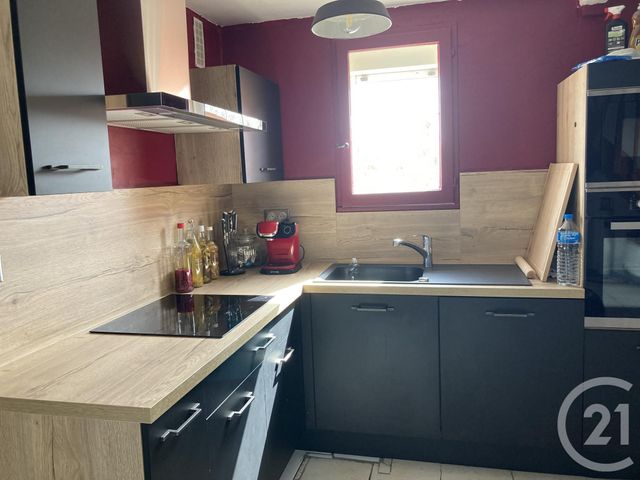 Afficher la photo en grand Appartement F4 à vendre - 4 pièces - 68.0 m2 - LA LONDE LES MAURES - 83 - PROVENCE-ALPES-COTE-D-AZUR - Century 21 Agence Bordenave