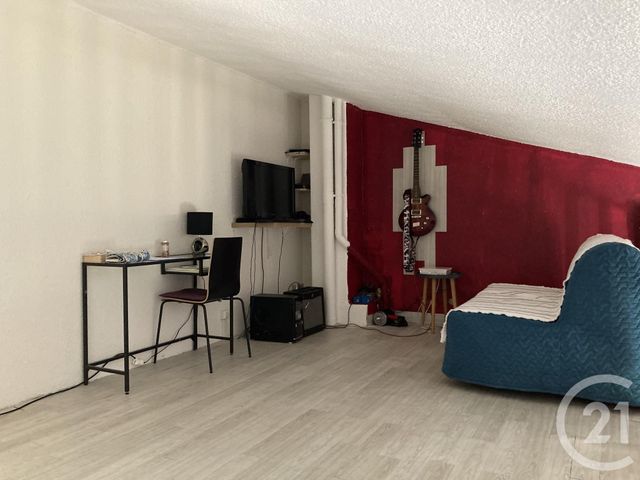 Afficher la photo en grand Appartement F4 à vendre - 4 pièces - 68.0 m2 - LA LONDE LES MAURES - 83 - PROVENCE-ALPES-COTE-D-AZUR - Century 21 Agence Bordenave