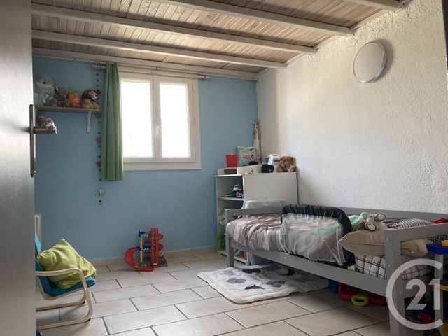 Afficher la photo en grand Appartement F4 à vendre - 4 pièces - 68.0 m2 - LA LONDE LES MAURES - 83 - PROVENCE-ALPES-COTE-D-AZUR - Century 21 Agence Bordenave