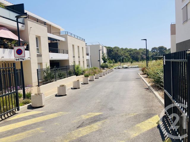 Afficher la photo en grand Appartement F2 à vendre - 2 pièces - 36.67 m2 - LA LONDE LES MAURES - 83 - PROVENCE-ALPES-COTE-D-AZUR - Century 21 Agence Bordenave
