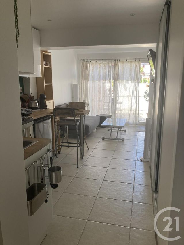 Afficher la photo en grand maison à vendre - 6 pièces - 150.0 m2 - LA LONDE LES MAURES - 83 - PROVENCE-ALPES-COTE-D-AZUR - Century 21 Agence Bordenave