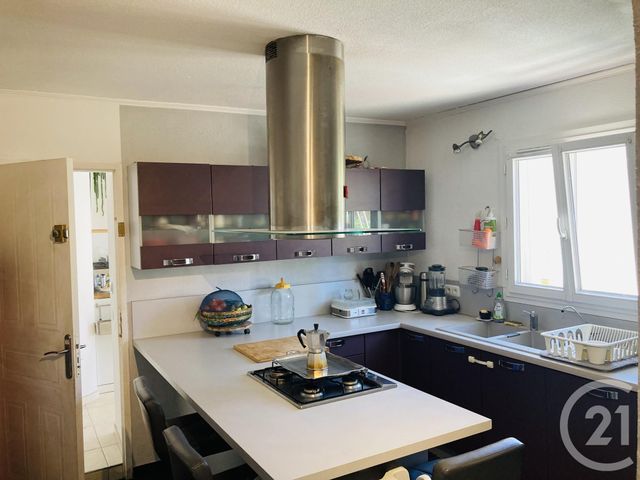Afficher la photo en grand maison à vendre - 6 pièces - 150.0 m2 - LA LONDE LES MAURES - 83 - PROVENCE-ALPES-COTE-D-AZUR - Century 21 Agence Bordenave