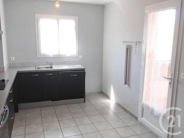 Afficher la photo en grand Appartement F3 à vendre - 3 pièces - 71.0 m2 - LA LONDE LES MAURES - 83 - PROVENCE-ALPES-COTE-D-AZUR - Century 21 Agence Bordenave