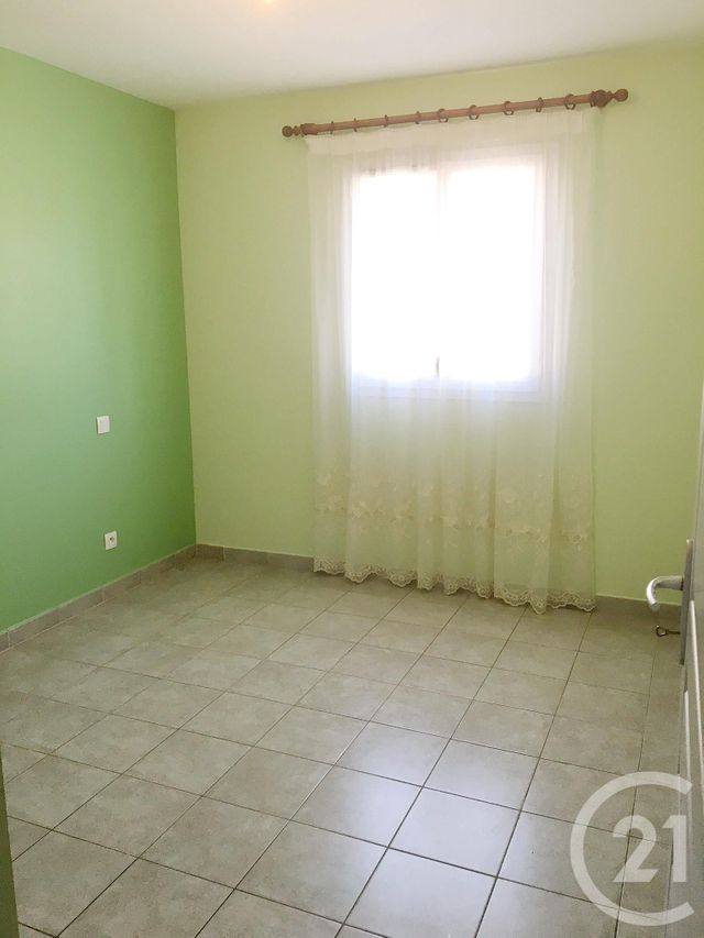 Afficher la photo en grand Appartement F3 à vendre - 3 pièces - 71.0 m2 - LA LONDE LES MAURES - 83 - PROVENCE-ALPES-COTE-D-AZUR - Century 21 Agence Bordenave