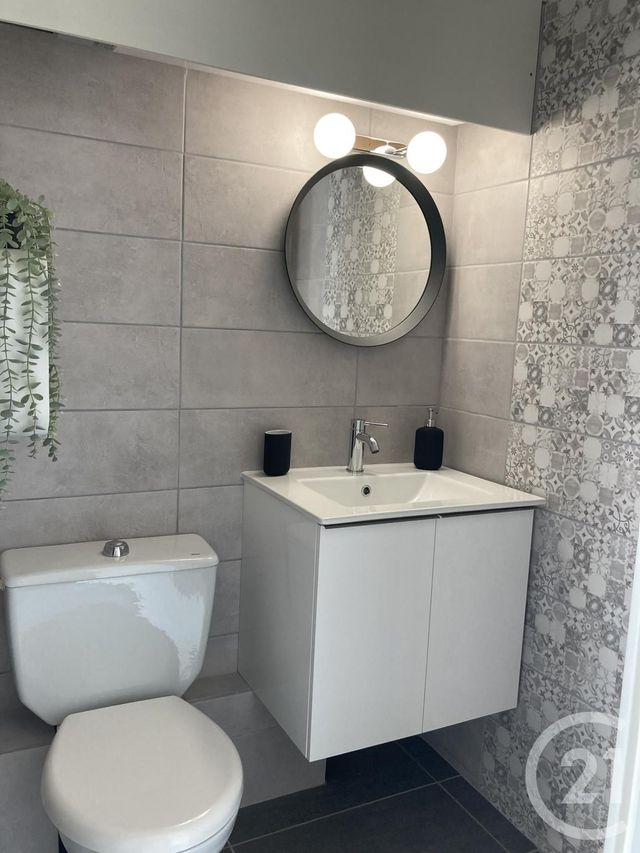 Afficher la photo en grand Studio Cabine à vendre - 1 pièce - 17.0 m2 - LA LONDE LES MAURES - 83 - PROVENCE-ALPES-COTE-D-AZUR - Century 21 Agence Bordenave