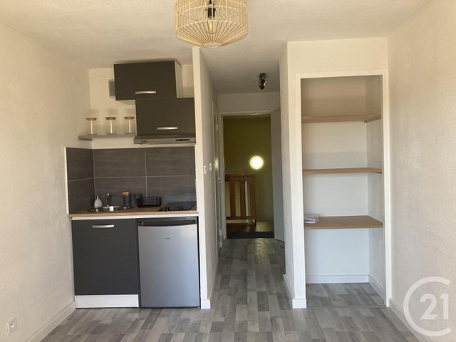 Afficher la photo en grand Studio Cabine à vendre - 1 pièce - 17.0 m2 - LA LONDE LES MAURES - 83 - PROVENCE-ALPES-COTE-D-AZUR - Century 21 Agence Bordenave