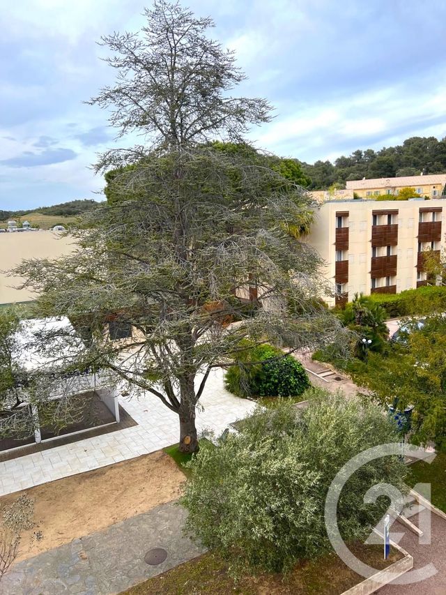 Afficher la photo en grand Appartement F2 à vendre - 2 pièces - 27.22 m2 - LA LONDE LES MAURES - 83 - PROVENCE-ALPES-COTE-D-AZUR - Century 21 Agence Bordenave