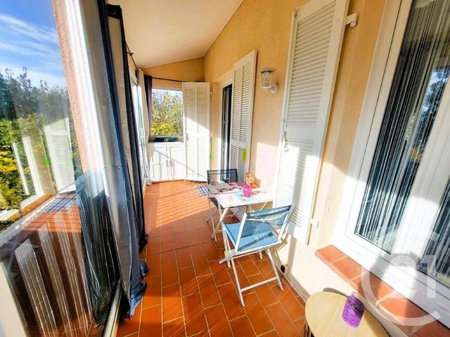 Afficher la photo en grand Appartement F2 à vendre - 2 pièces - 36.0 m2 - LA LONDE LES MAURES - 83 - PROVENCE-ALPES-COTE-D-AZUR - Century 21 Agence Bordenave