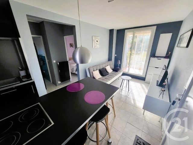 Afficher la photo en grand Appartement F2 à vendre - 2 pièces - 36.0 m2 - LA LONDE LES MAURES - 83 - PROVENCE-ALPES-COTE-D-AZUR - Century 21 Agence Bordenave