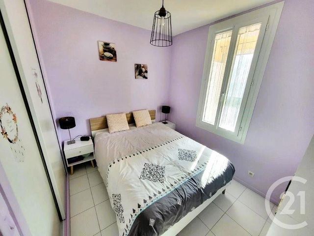 Afficher la photo en grand Appartement F2 à vendre - 2 pièces - 36.0 m2 - LA LONDE LES MAURES - 83 - PROVENCE-ALPES-COTE-D-AZUR - Century 21 Agence Bordenave