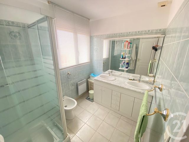 Afficher la photo en grand maison à vendre - 5 pièces - 118.0 m2 - LA LONDE LES MAURES - 83 - PROVENCE-ALPES-COTE-D-AZUR - Century 21 Agence Bordenave